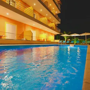 Hotel Karos Llaman