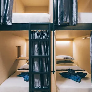  Capsule hotel Wanderloft Capsule Singapore